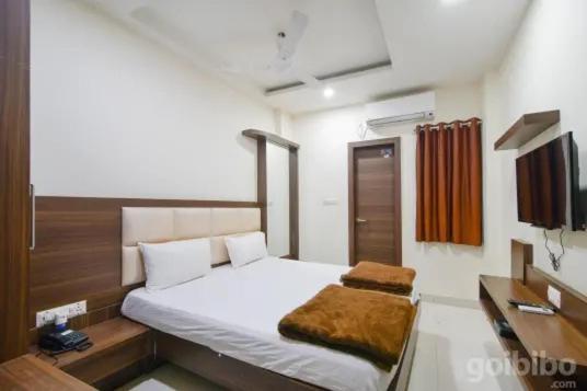 Hotel Amar Palace Ujjain Exterior foto